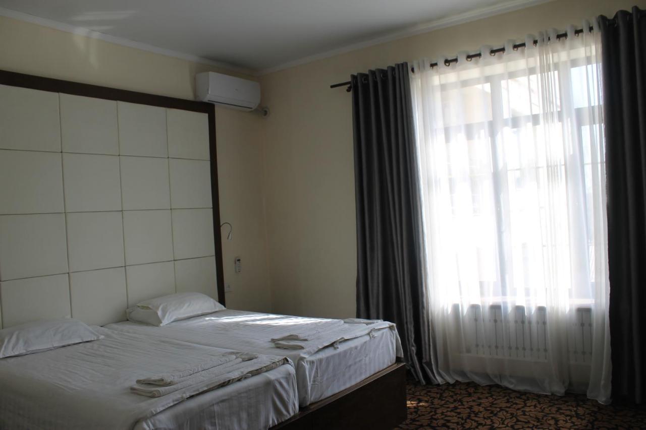 Sk Hotel Bișkek Exterior foto